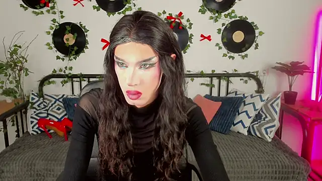 MadisonEsprit online show from April 4, 5:03 am