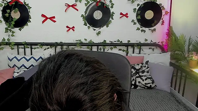 Snapshot of MadisonEsprit chatting on March 3, 3:13 am MadisonEsprit online show from March 3, 3:13 am