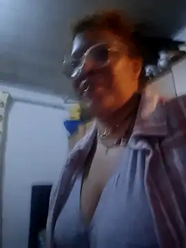 Snapshot of SmokAss chatting on February 18, 6:15 pm SmokAss online show from February 18, 6:15 pm