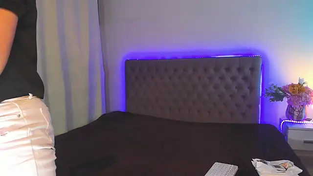 AmandaHoppe online show from July 6, 4:19 am