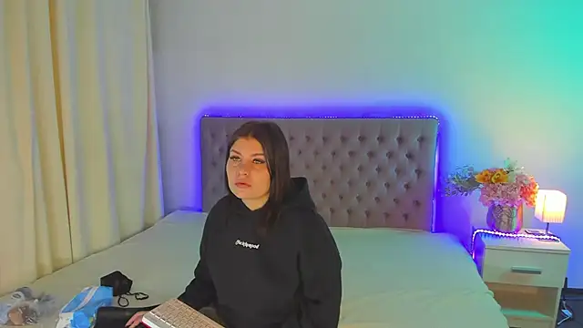 AmandaHoppe online show from April 10, 5:03 am