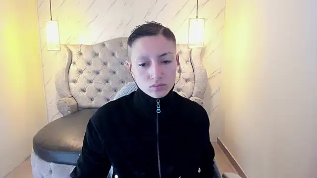 Snapshot of Fieramadame chatting on May 20, 12:02 pm Fieramadame online show from May 20, 12:02 pm