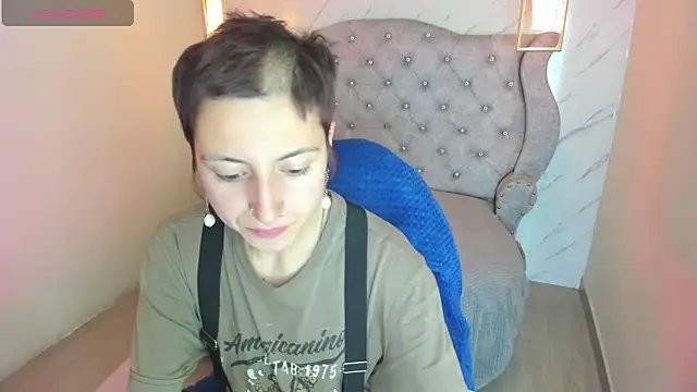 Snapshot of Fieramadame chatting on February 18, 1:29 pm Fieramadame online show from February 18, 1:29 pm