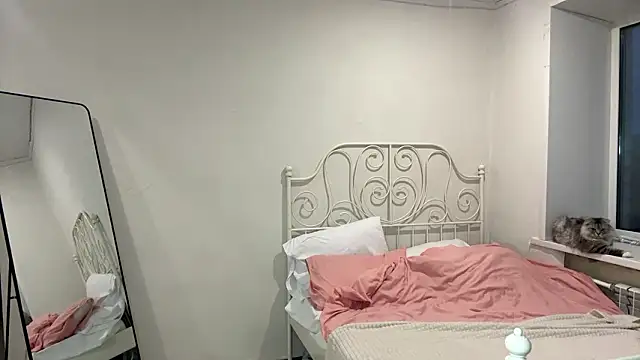 Snapshot of Salamandravantelo chatting on March 1, 3:12 pm Salamandravantelo online show from March 1, 3:12 pm