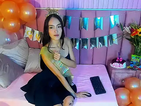 LolaWhite online show from March 15, 5:25 am