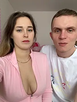 Snapshot of AlisaNikita2 chatting on February 26, 6:02 am AlisaNikita2 online show from February 26, 6:02 am