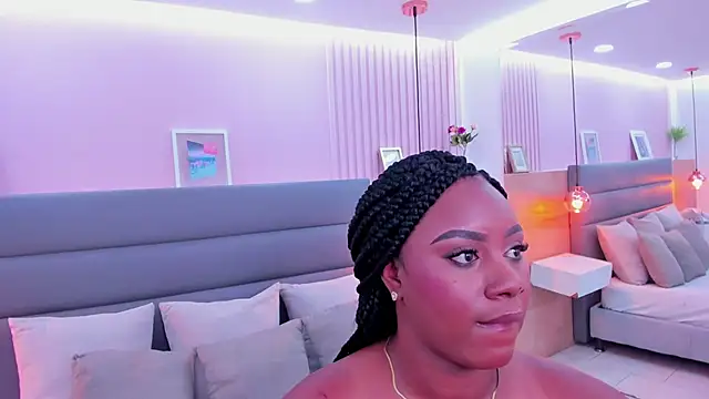 laia fisher  online show from April 2, 1:29 pm