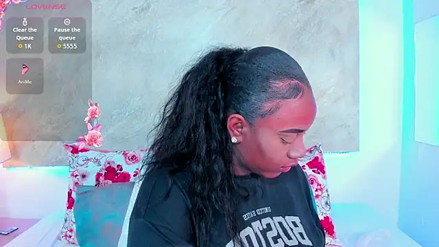 laia fisher  online show from March 19, 11:54 am