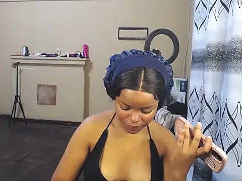 KinkyPxx online show from February 17, 7:33 pm