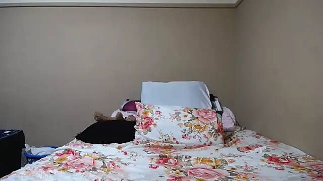 KinkyPxx online show from March 11, 8:03 pm