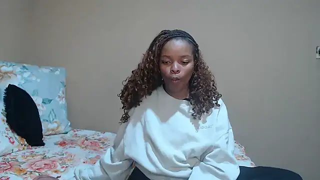 Snapshot of KinkyPxx chatting on May 7, 12:37 am KinkyPxx online show from May 7, 12:37 am