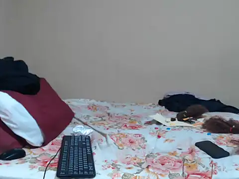 Snapshot of KinkyPxx chatting on July 28, 6:20 pm KinkyPxx online show from July 28, 6:20 pm