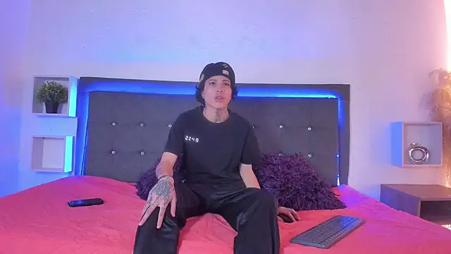 Ale cuzz online show from March 18, 3:03 pm