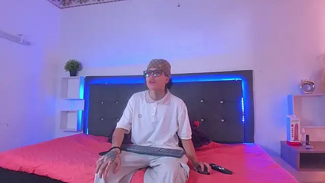 Ale cuzz online show from March 14, 4:35 pm