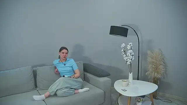 AricaOhashi online show from February 19, 8:11 am