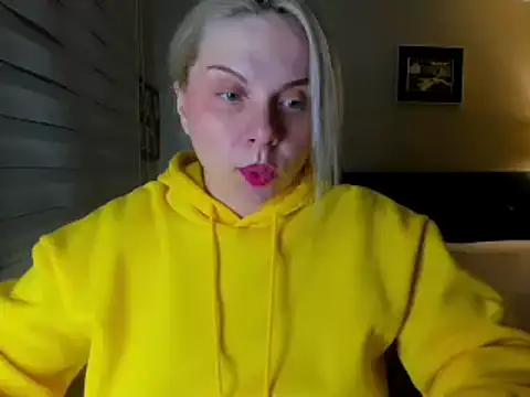 Snapshot of i_love_iva chatting on February 27, 2:39 pm i love iva online show from February 27, 2:39 pm