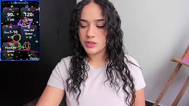 love kriss online show from February 26, 5:24 pm