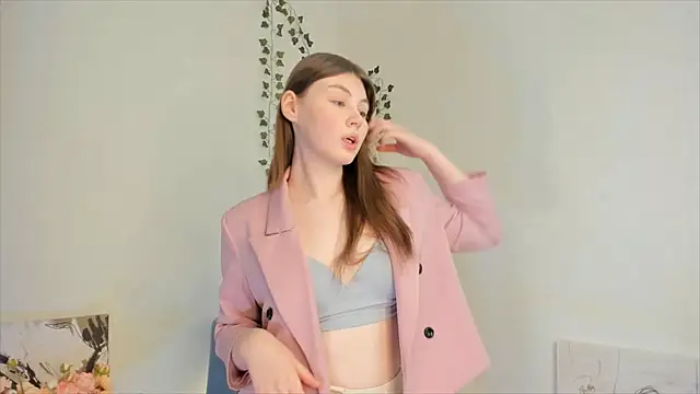 GigiTorros online show from February 22, 4:04 am