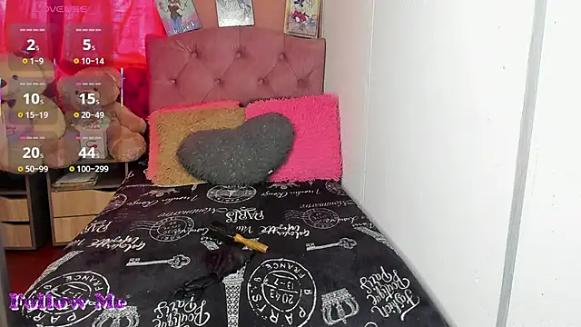 Snapshot of Tiffanny_bunny97 chatting on February 19, 4:26 pm Tiffanny bunny97 online show from February 19, 4:26 pm