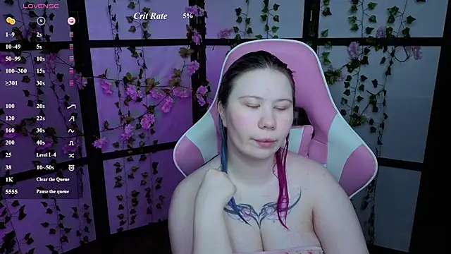 Snapshot of kitsune_little chatting on June 16, 11:16 pm kitsune little online show from June 16, 11:16 pm