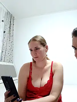 Bigtitslala online show from February 12, 7:57 pm