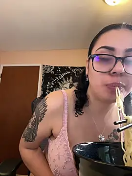 daniella monroe online show from February 27, 5:46 pm