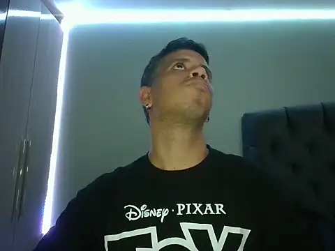 WILD BIGCOCK35 online show from February 22, 12:13 am