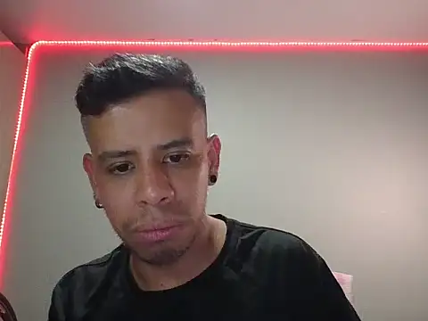 WILD BIGCOCK35 online show from March 3, 2:18 am