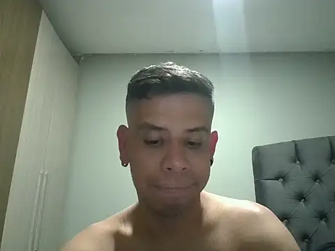 WILD BIGCOCK35 online show from February 28, 12:43 am