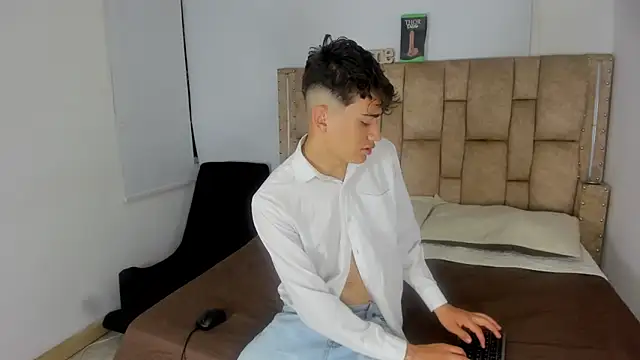 Noir Sebas online show from March 8, 4:16 am