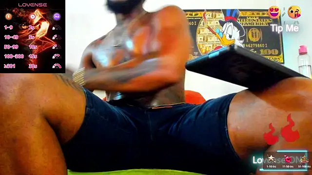 Snapshot of ZIANY_25CM chatting on February 28, 8:41 pm ZIANY 25CM online show from February 28, 8:41 pm