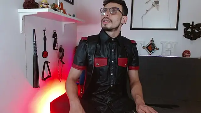 Thom sam  online show from March 6, 11:22 pm