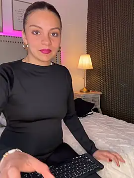 Snapshot of luisa__rosse chatting on February 27, 11:32 am luisa rosse online show from February 27, 11:32 am