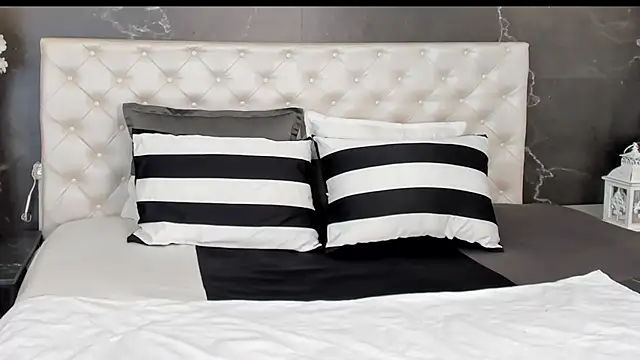 Snapshot of Samantha_Dupre chatting on February 18, 10:39 pm Samantha Dupre online show from February 18, 10:39 pm