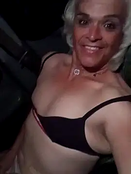 dustbunny64 online show from March 24, 7:19 am