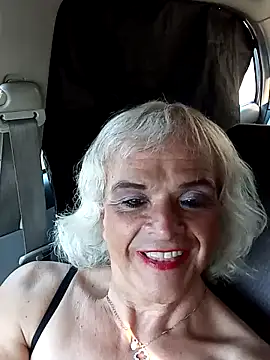 dustbunny64 online show from March 30, 12:56 am