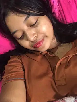 Emmily hott online show from February 26, 12:38 pm