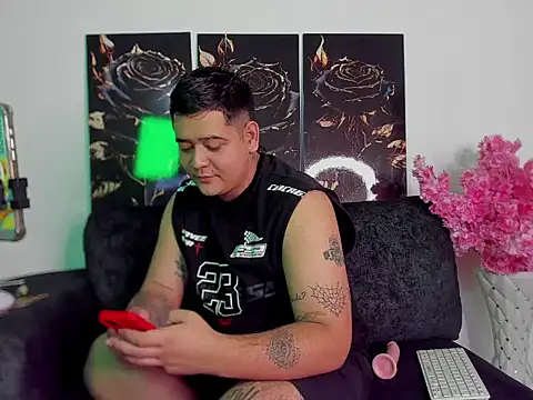 winy hot online show from February 19, 7:55 pm