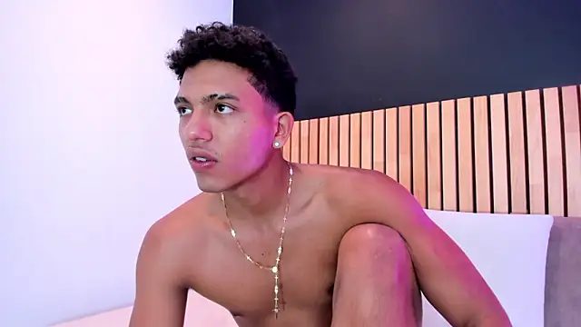 jhoystrong  online show from February 26, 7:58 pm