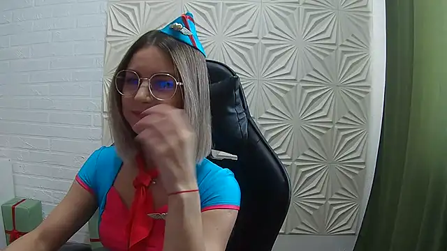 IceMayes online show from February 25, 8:47 am