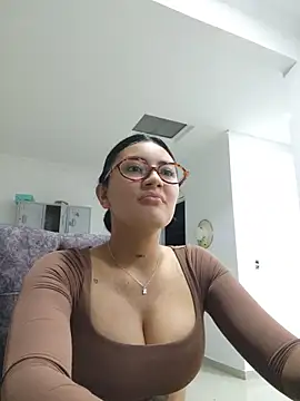 Roma xxx online show from April 2, 1:46 am