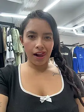 Miss Bella Flame online show from April 15, 7:58 pm