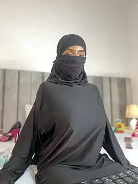 aminaa  online show from March 16, 6:32 pm