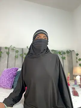 aminaa  online show from March 19, 6:30 pm
