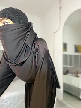 aminaa  online show from February 16, 6:50 pm