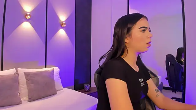 ariadna boneville online show from February 27, 2:45 am