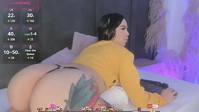 ariadna boneville online show from April 14, 11:32 pm