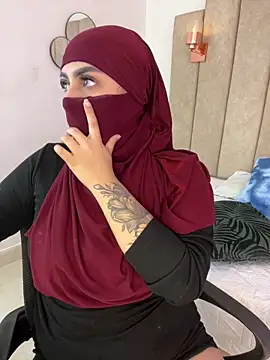 rashaaa  online show from February 16, 7:01 pm