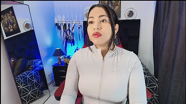 Liu wen  online show from April 13, 12:31 pm