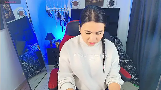 Liu wen  online show from March 21, 12:53 pm